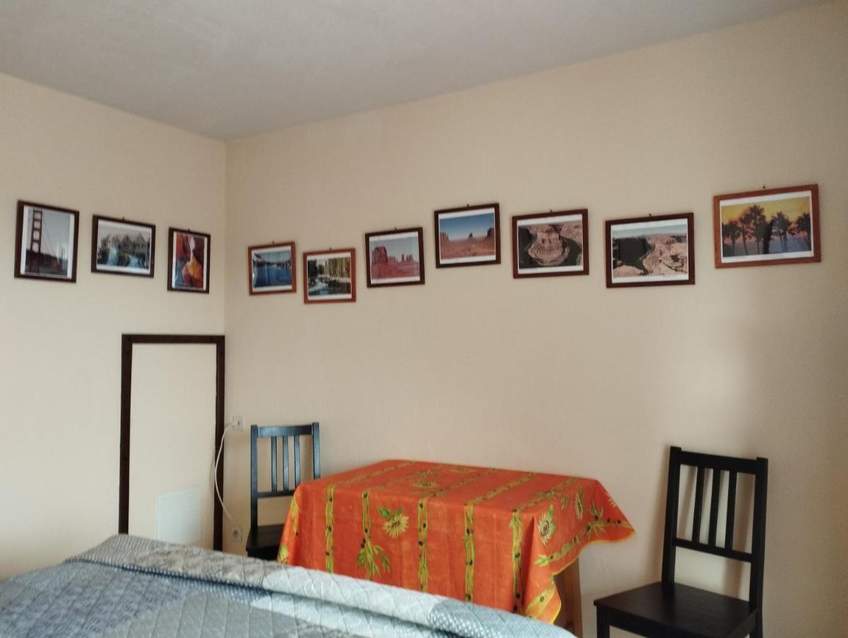 L'Orangette Panzió Régusse Kültér fotó