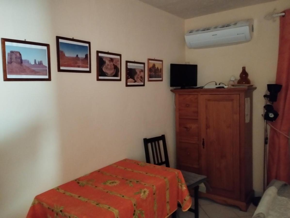 L'Orangette Panzió Régusse Kültér fotó